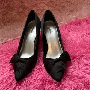 Jacqueline Ferrar satin bow toe kitten heel pointed pumps size 10